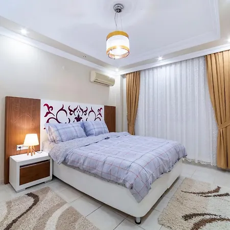 In Centrum, 3 Minutes To The Damlatas And Cleopatra Apartment